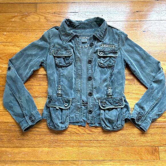 Guess Women’s Small Military Jacket – Olive Green Floral Camo – Cropped Utility - Picture 1 of 16